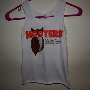 Hooters Tank
